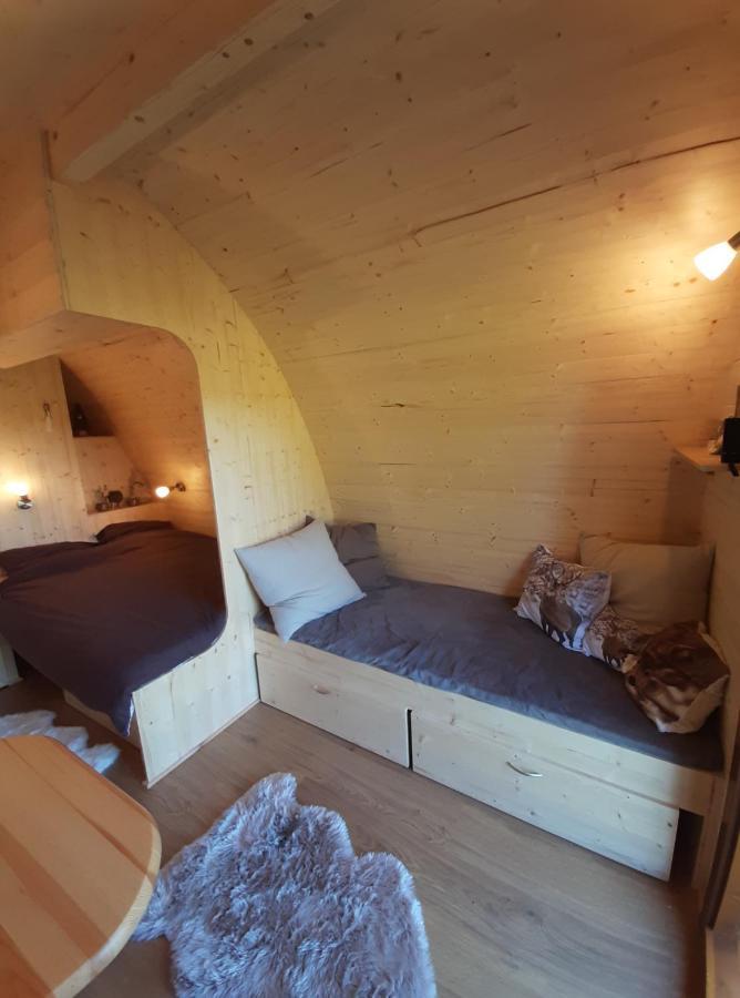 Готель La Cabane De Tic Et Tac Tailles Екстер'єр фото