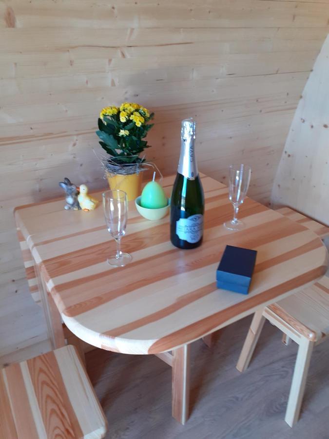 Готель La Cabane De Tic Et Tac Tailles Екстер'єр фото